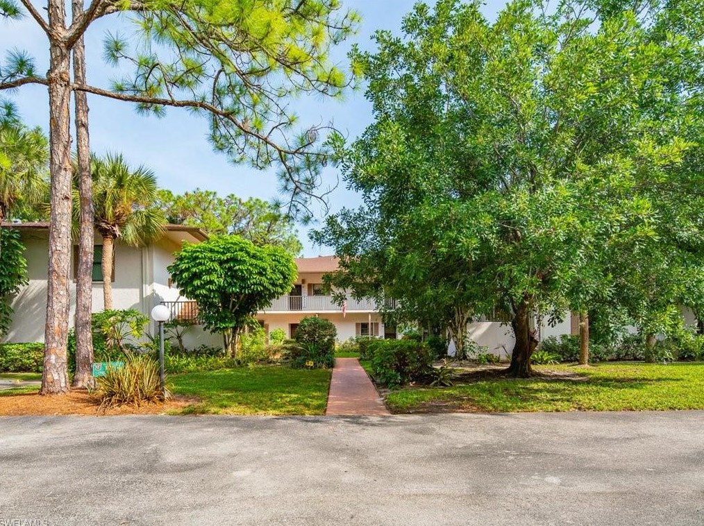1865 Courtyard Way, Naples FL  34112-9310 exterior