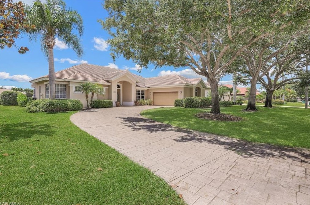 8931 Lely Island Cir, Naples, FL 34113-2613