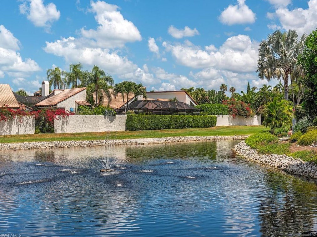 645 Bridgeway Ln, Naples FL 34108-2777 exterior
