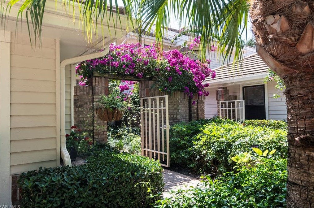 6644 Trident Way, Naples, FL 34108-8242
