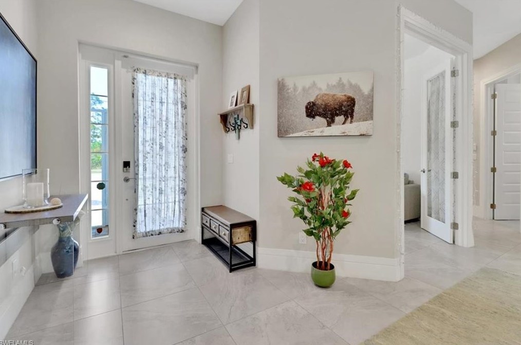 2291 Thomasson Dr, Naples, FL 34112-6417