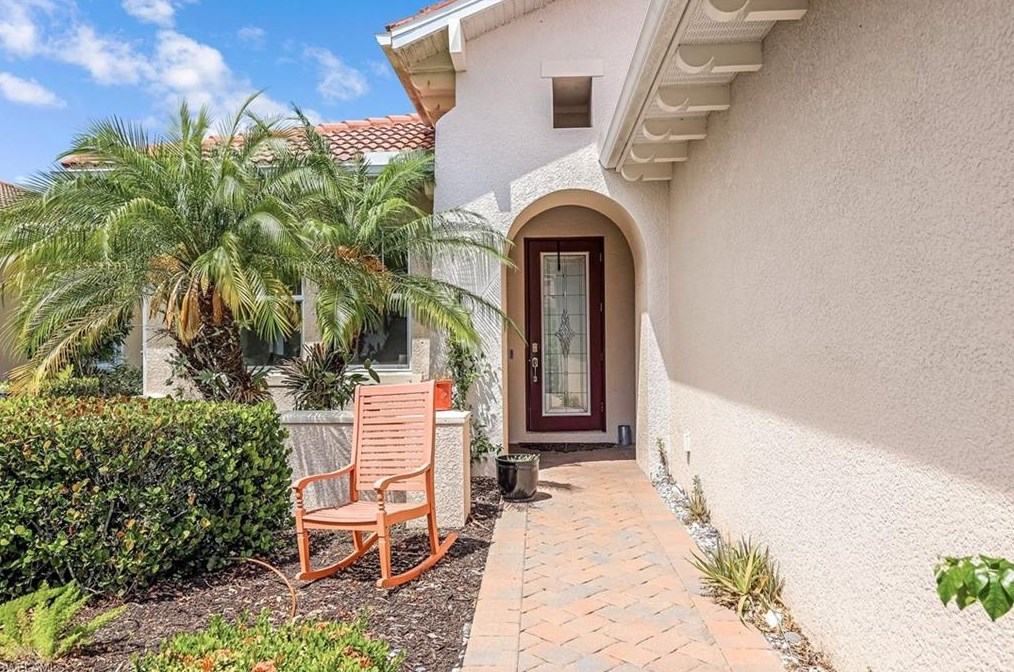 13499 Cambridge Ln, Naples, FL 34109-3912