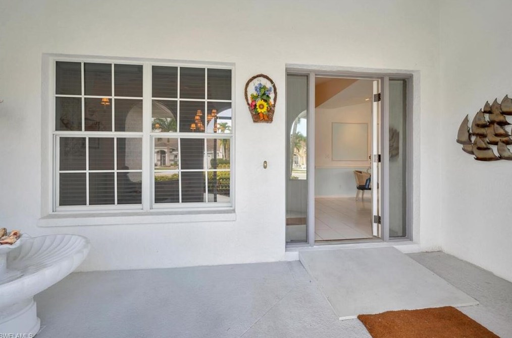 1958 Crown Pointe Blvd, Naples, FL 34112-3654