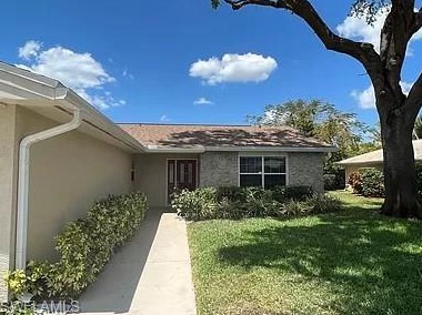9601 Whitehall St, Naples, FL 34109-1625