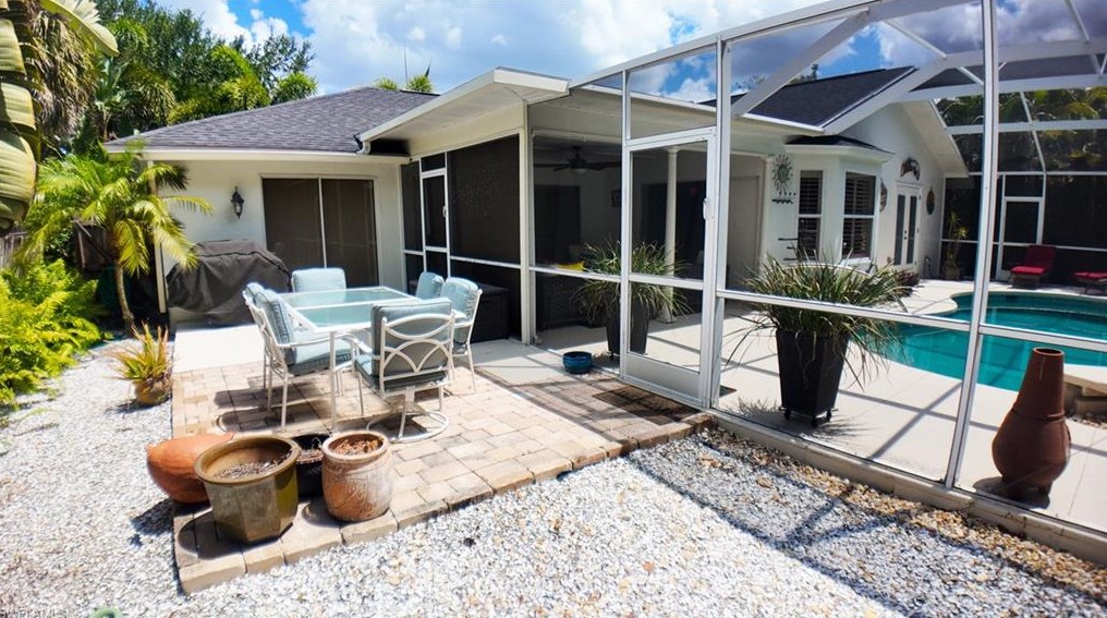 2548 River Reach Dr, Naples FL 34104-6929 exterior