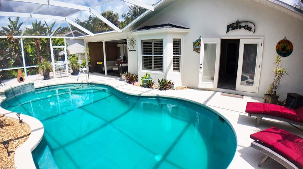 2548 River Reach Dr, Naples FL 34104-6929 exterior