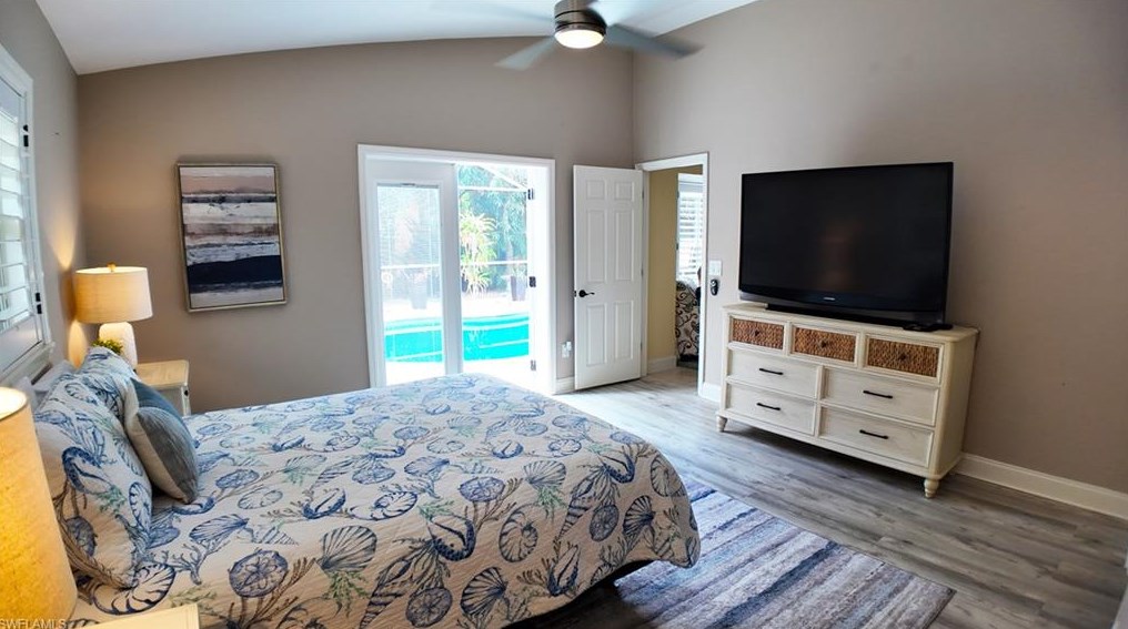 2548 River Reach Dr, Naples FL 34104-6929 exterior