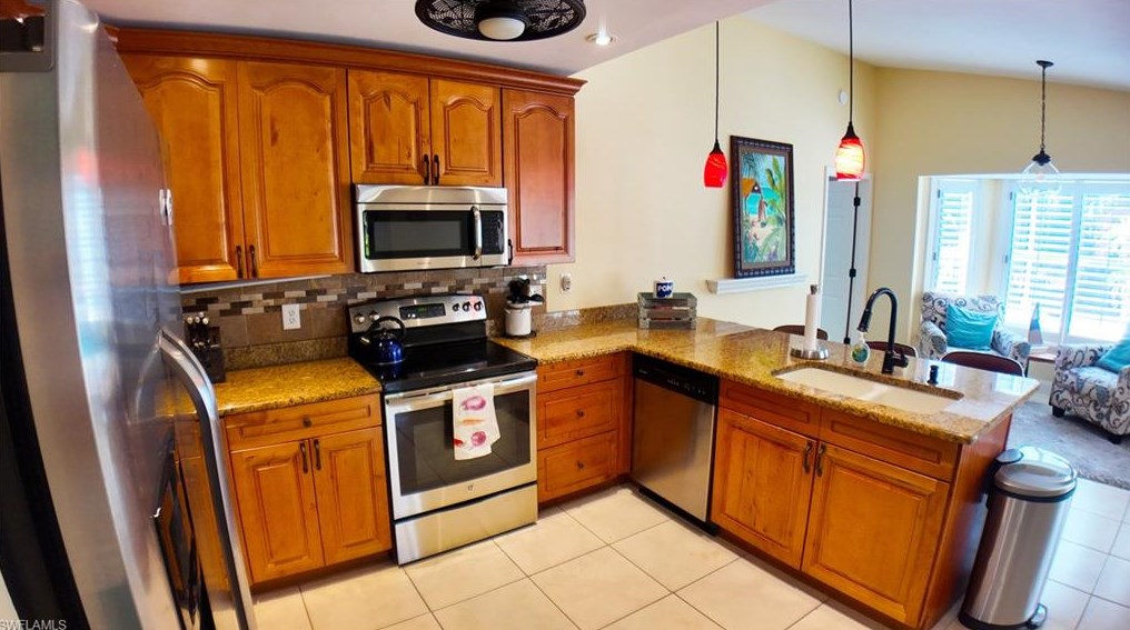 2548 River Reach Dr, Naples FL 34104-6929 exterior