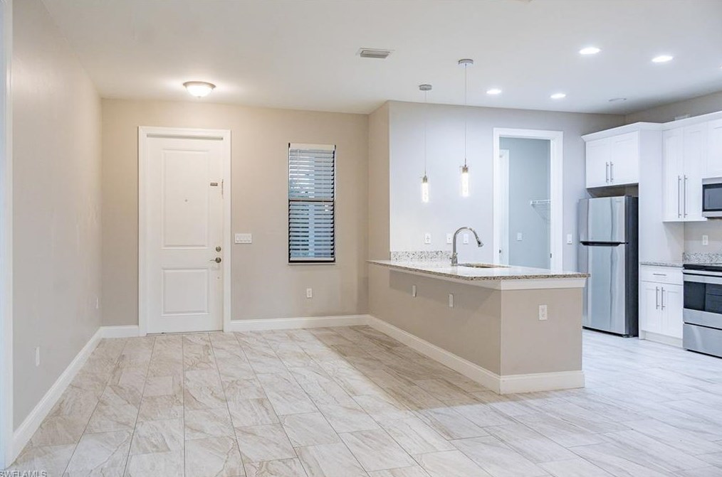 4002 18th St, Lehigh Acres, FL 33976-3204