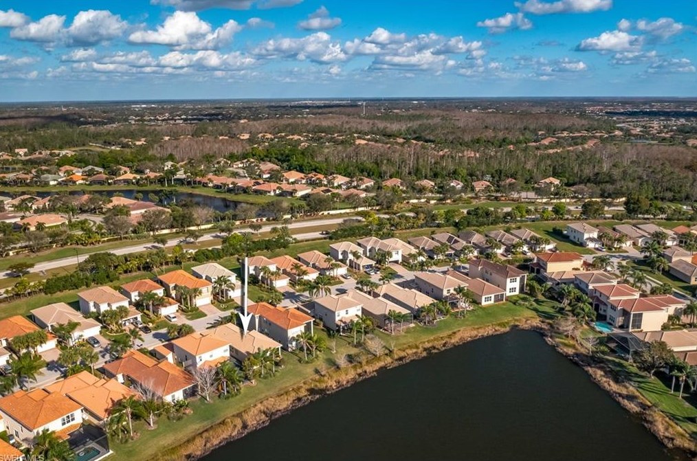 10462 Carolina Willow Dr, Fort Myers FL  33913-8804 exterior