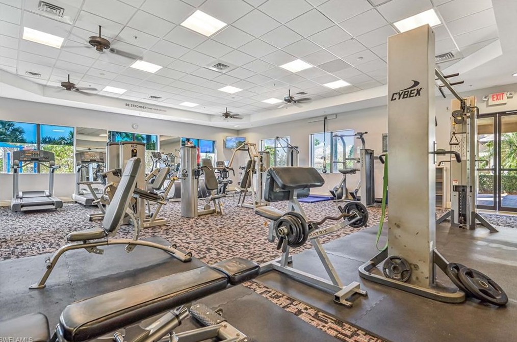 10462 Carolina Willow Dr, Fort Myers FL  33913-8804 exterior