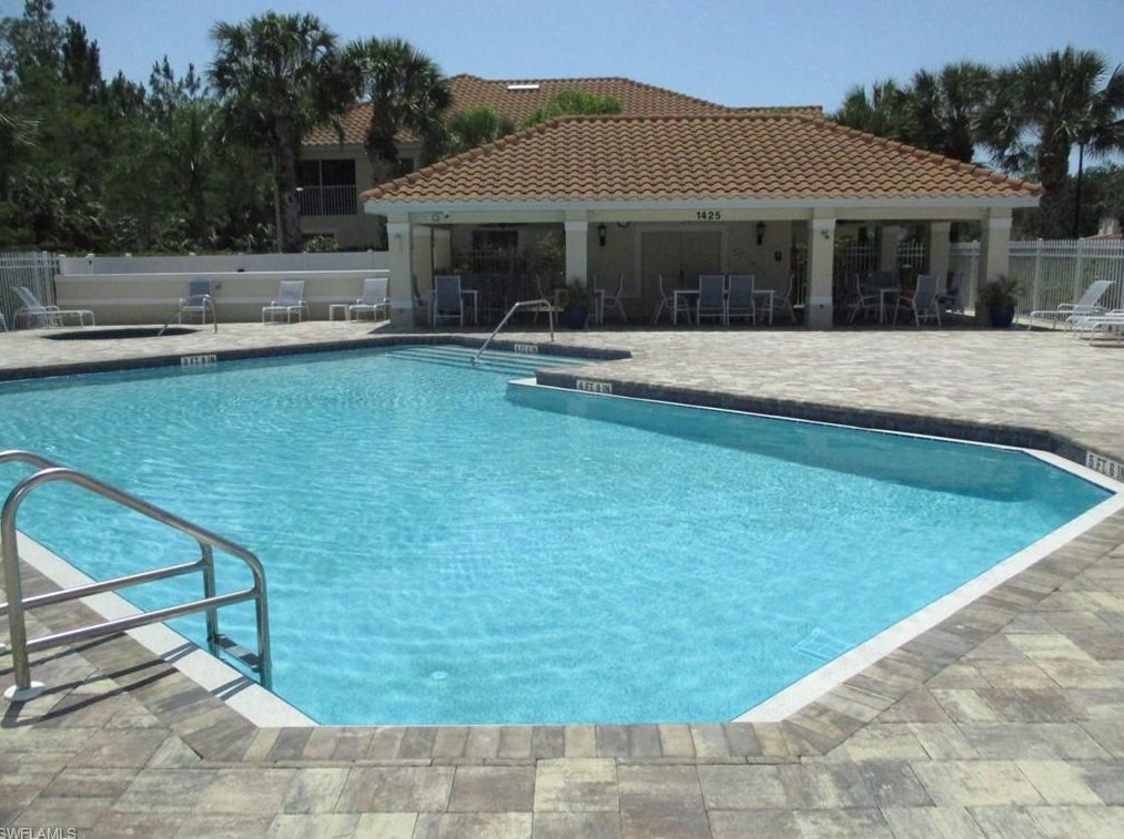 1335 Henley St, Naples FL 34105-4855 exterior