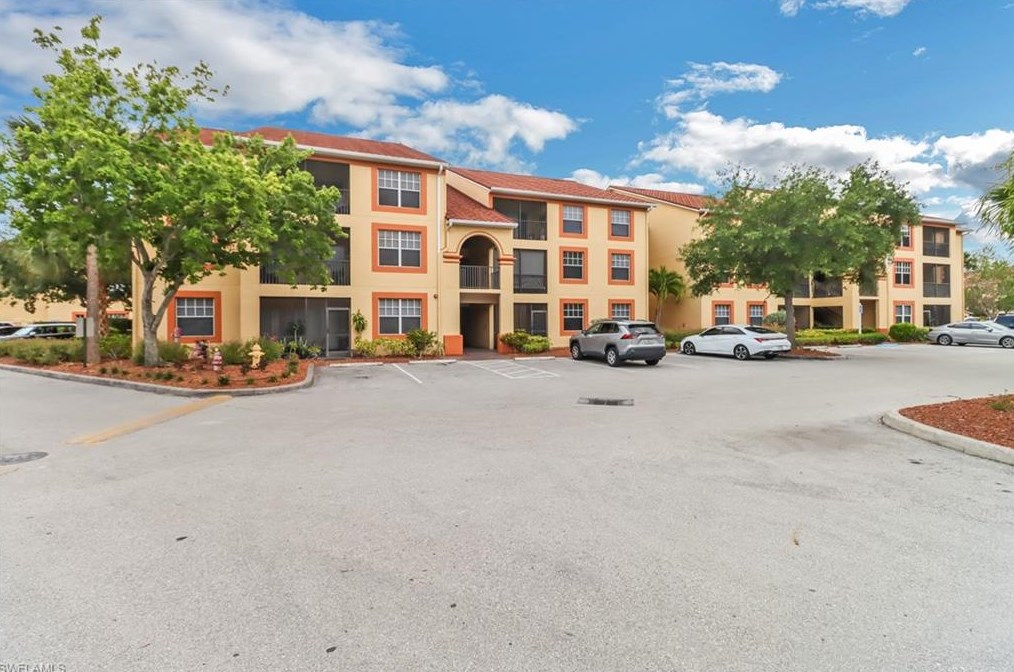 7965 Preserve Cir, Naples FL  34119-9788 exterior