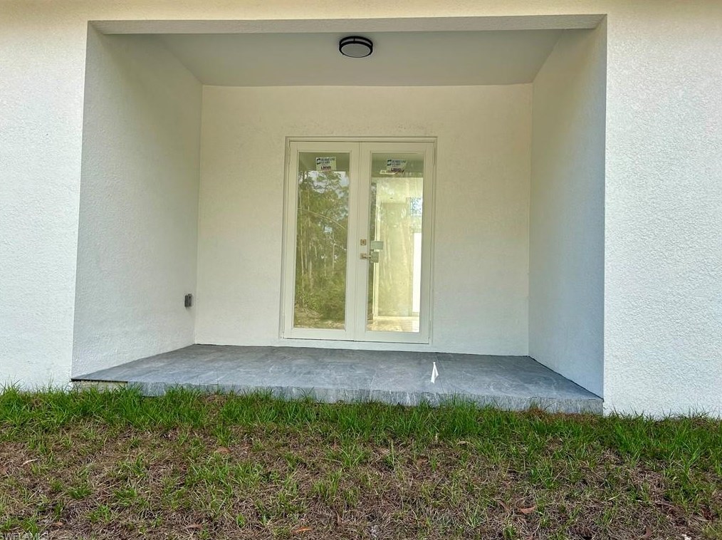 4930 40th St, Naples, FL 34120-3282