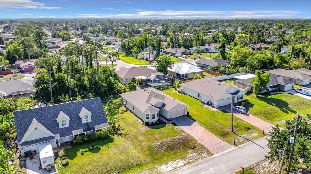 17541 Phlox Dr, Fort Myers, FL 33967-2877