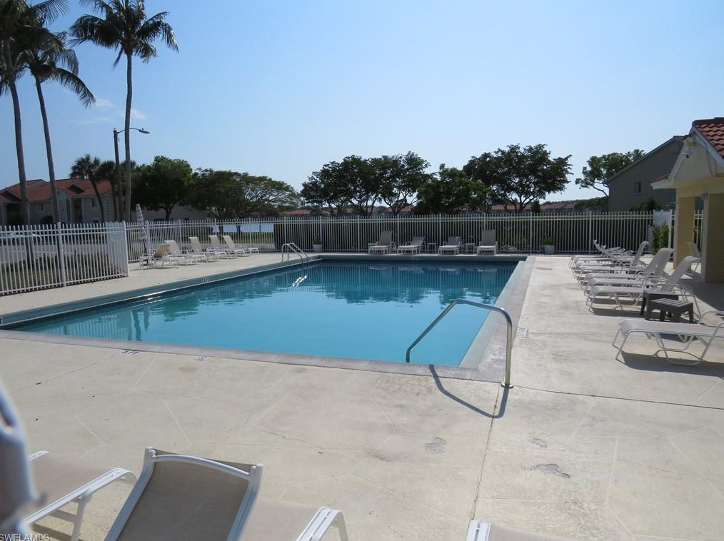 7754 Emerald Cir, Naples FL  34109-1782 exterior