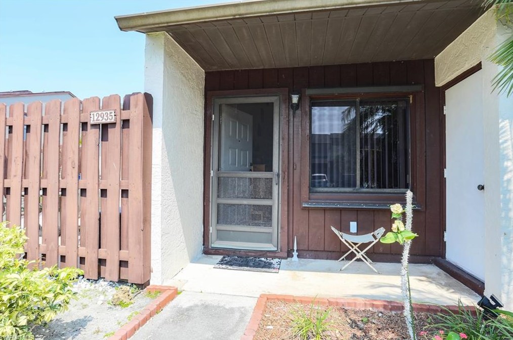 12935 Cherrydale Ct, Fort Myers, FL 33919-4867