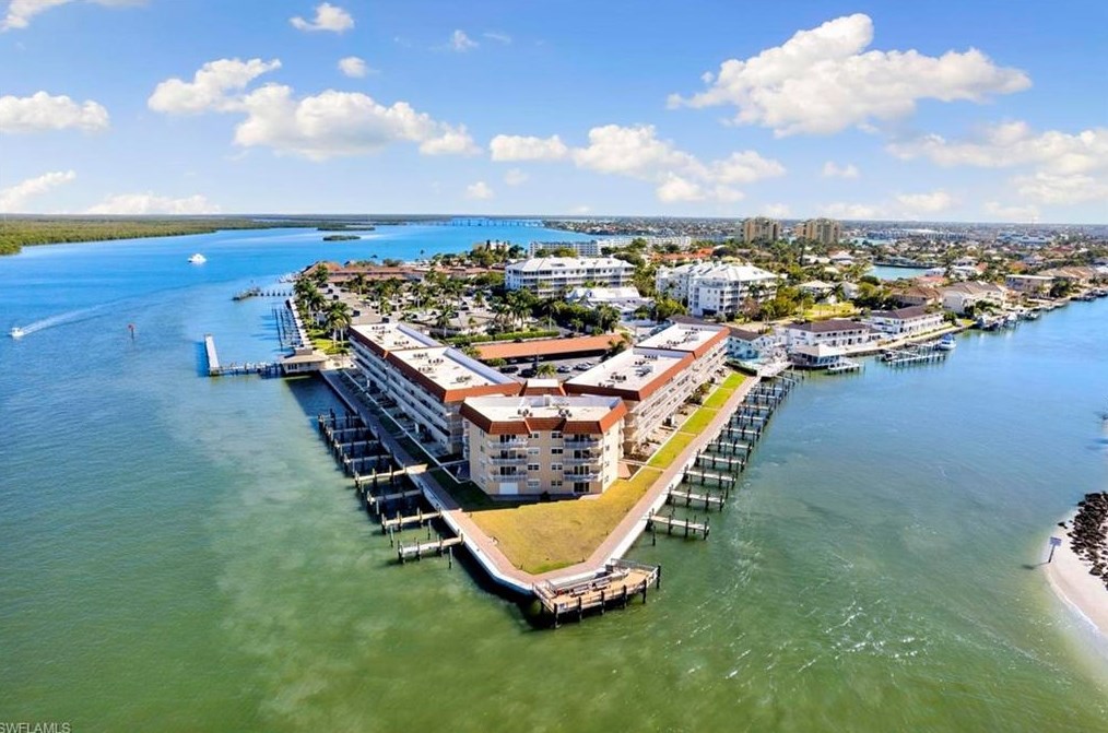 1206 Edington Pl, Marco Island FL  34145-2072 exterior