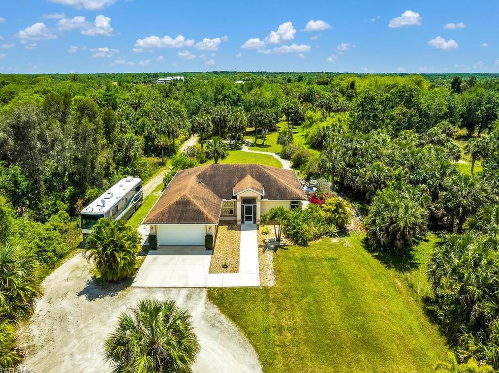 290 Shady Hollow Blvd, Naples, FL 34120-0043