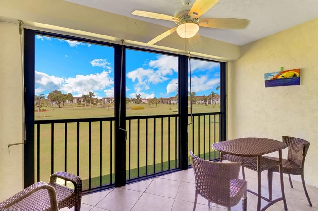 29 High Point Cir E #202, Naples, FL 34103