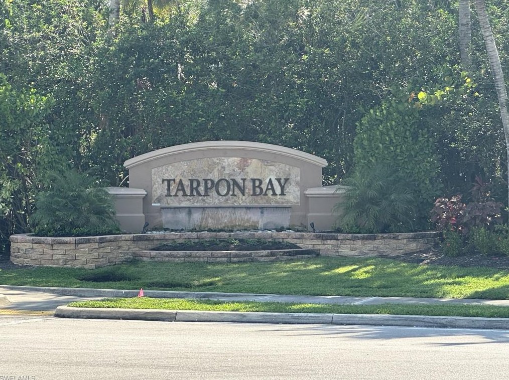 2004 Tarpon Bay Dr, Naples FL  34119-9004 exterior