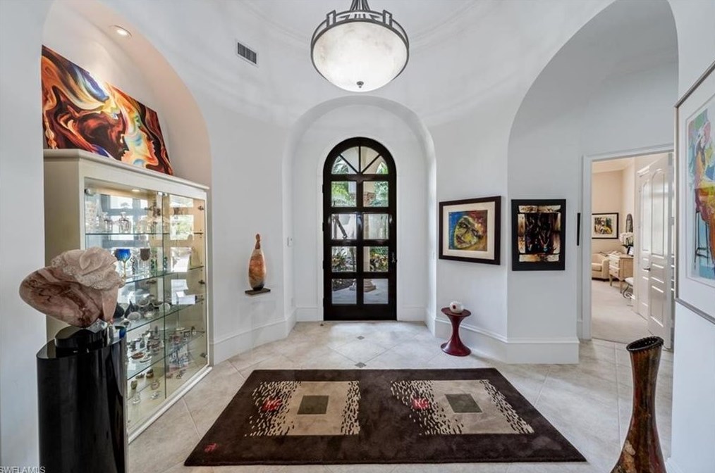 2813 Capistrano Way, Naples, FL 34105-3001