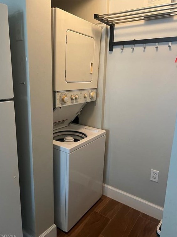 1150 Wildwood Lakes Blvd, Naples FL  34104-7474 exterior