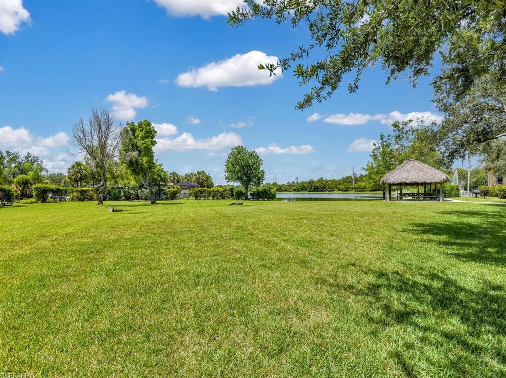 856 Grand Rpd Blvd, Naples FL 34120-4429 exterior