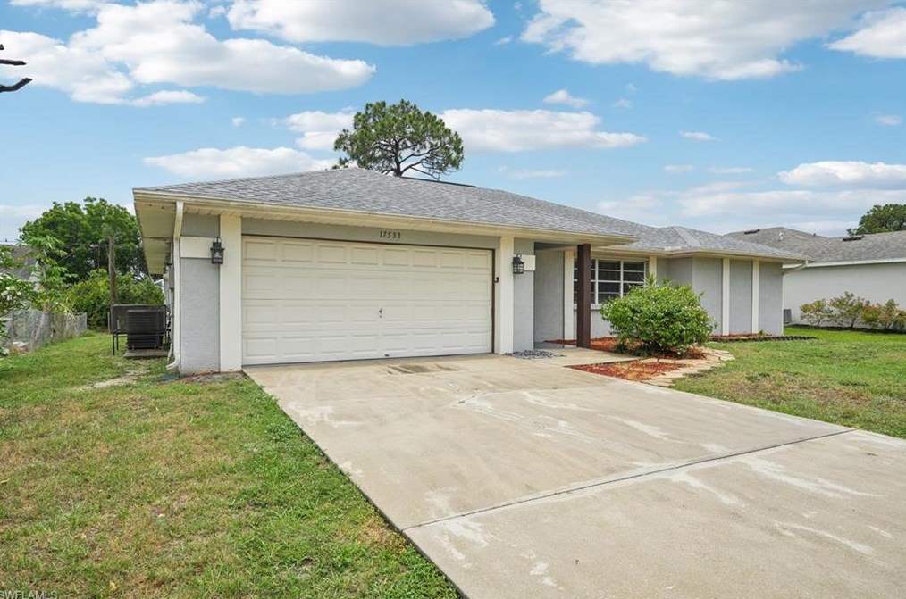 17533 Lee Rd, Fort Myers, FL 33967