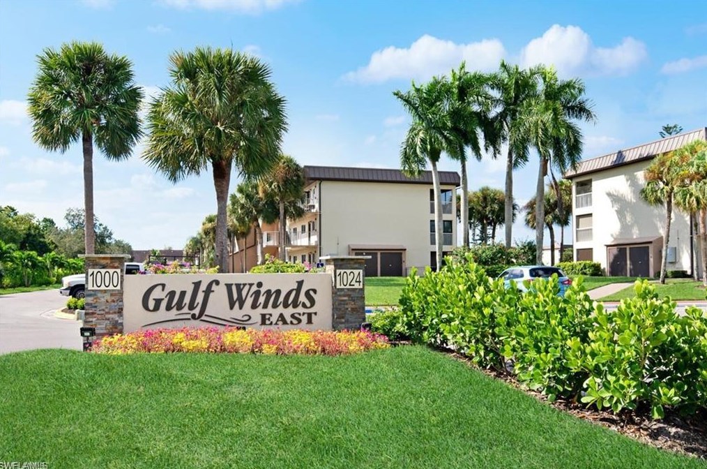 1010 Manatee Rd, Naples, FL 34114-3901