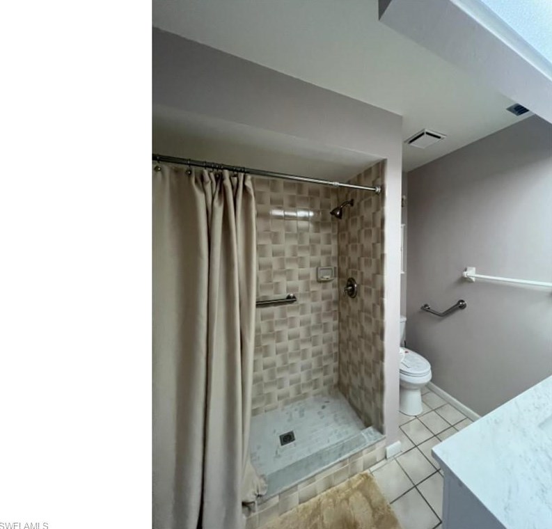 119 Madison Dr, Naples FL 34110-1323 exterior