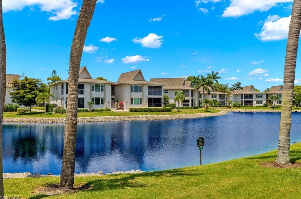 103 Georgetown Blvd, Naples, FL 34112-0209