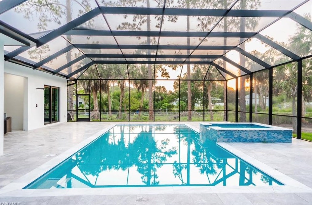 353 Golden Gate Blvd, Naples FL 34120-3739 exterior