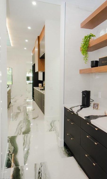 353 Golden Gate Blvd, Naples FL 34120-3739 exterior