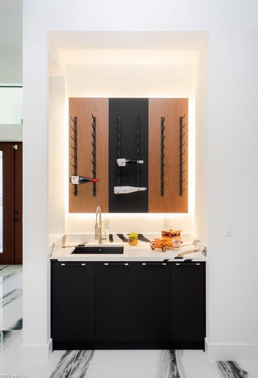 353 Golden Gate Blvd, Naples FL 34120-3739 exterior