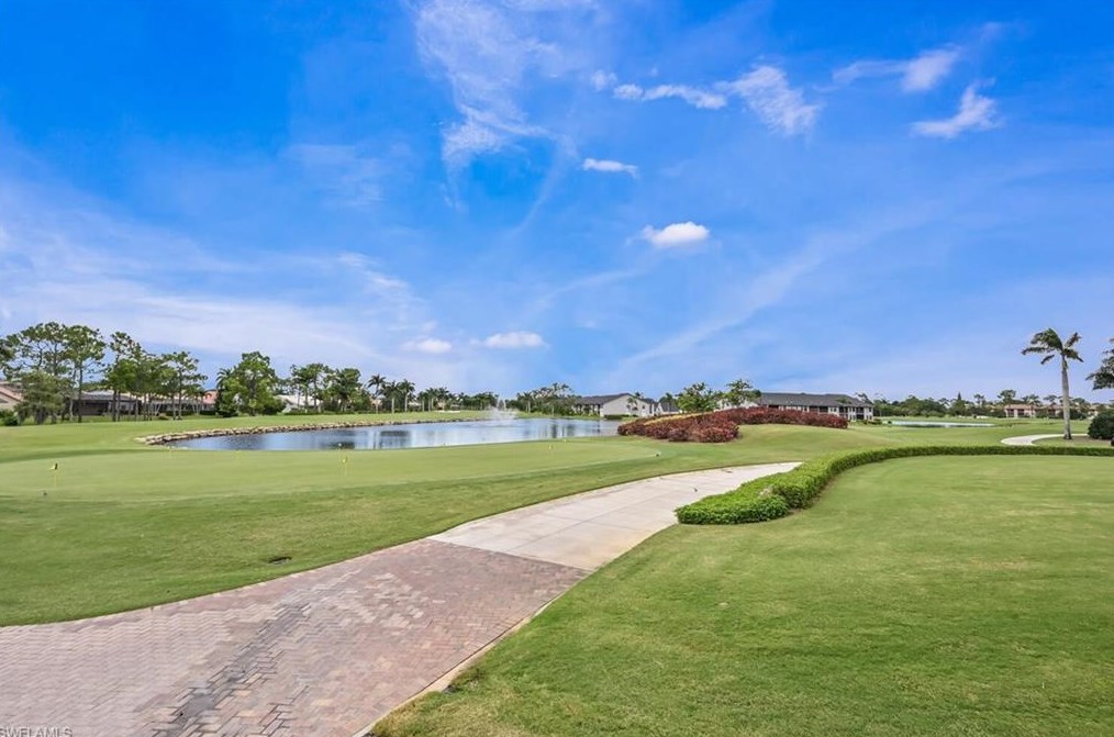 7320 Glenmoor Ln, Naples FL  34104-6748 exterior