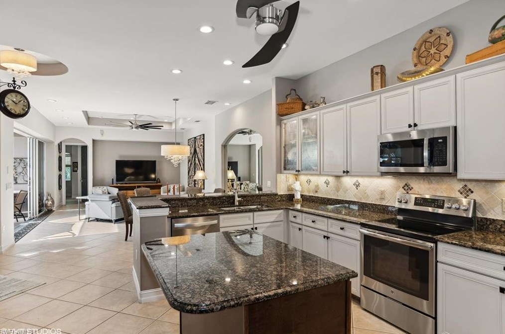 8538 Chase Preserve Dr, Naples FL 34113-2690 exterior