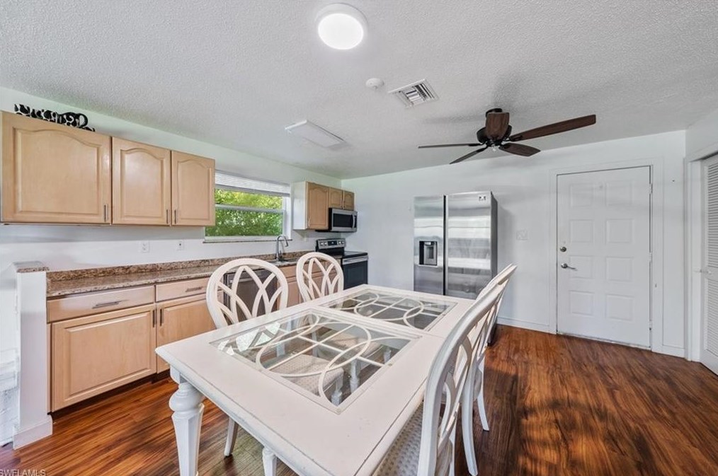 3420 6 Ave, Naples FL 34120-4946 exterior