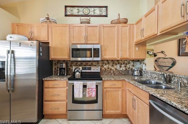 6320 Huntington Lakes Cir #202, Naples, FL 34119