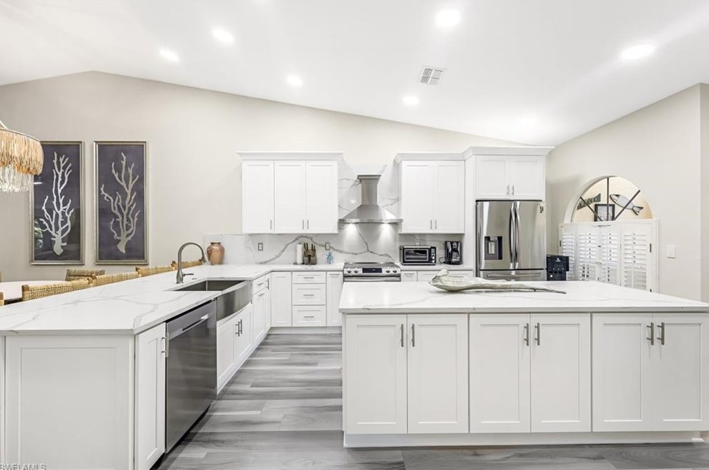 748 Wiggins Bay Dr, Naples, FL 34110-6023