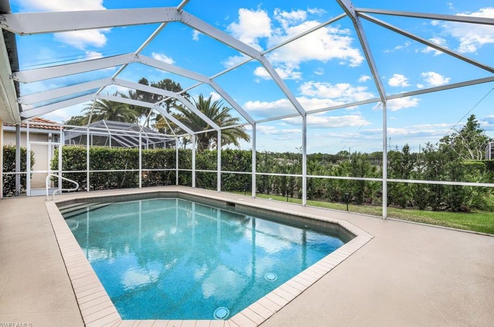 5576 Lago Villaggio Way, Naples FL 34104-5738 exterior