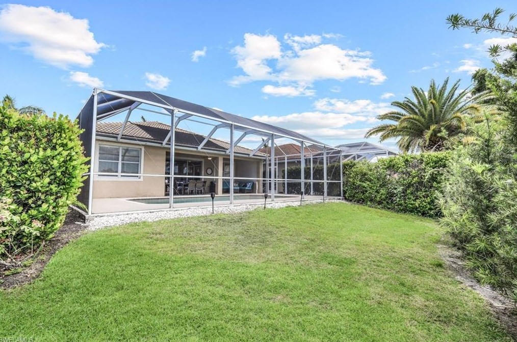 5576 Lago Villaggio Way, Naples FL 34104-5738 exterior