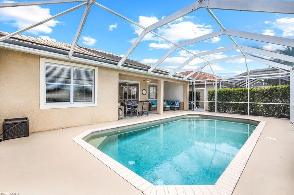 5576 Lago Villaggio Way, Naples FL 34104-5738 exterior