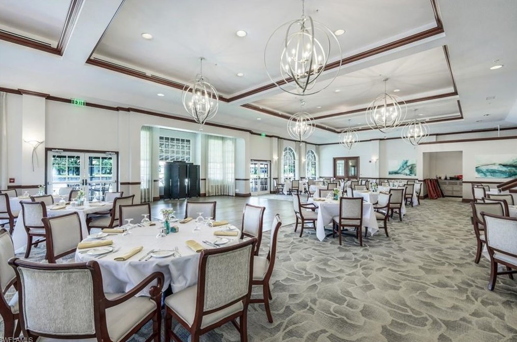 5576 Lago Villaggio Way, Naples FL 34104-5738 exterior