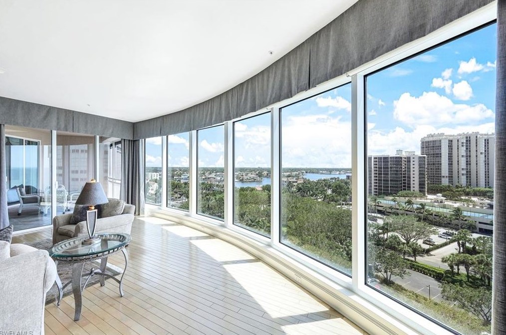 4151 Gulf Shore Blvd, Naples FL 34103-2293 exterior