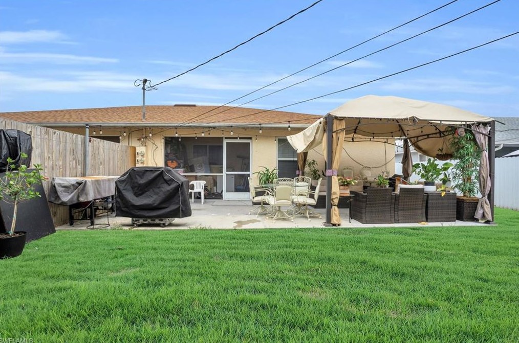 2388 55th Ter, Naples FL 34116-5681 exterior