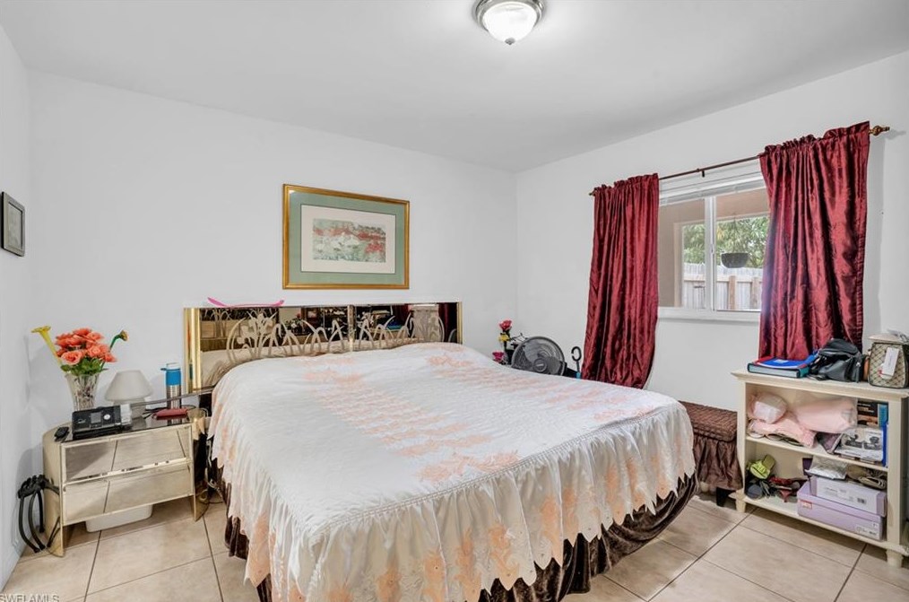 2388 55th Ter, Naples FL 34116-5681 exterior