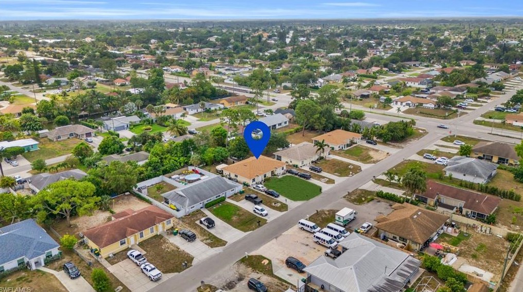 2388 55th Ter, Naples FL 34116-5681 exterior