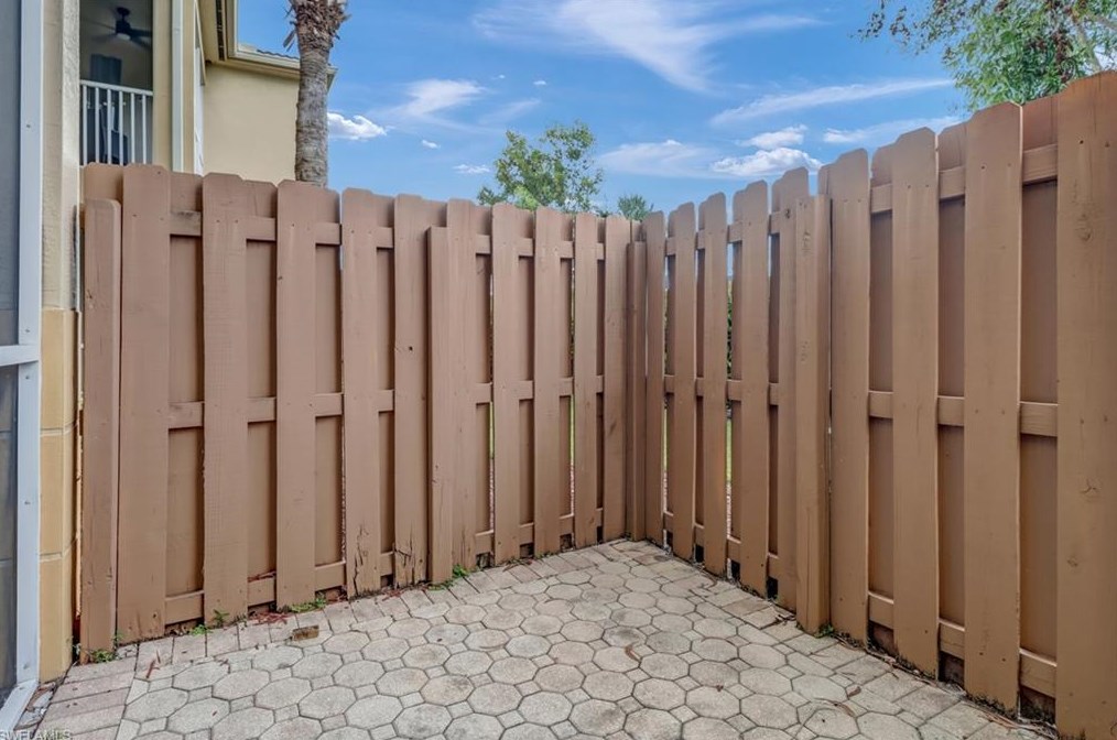 4117 Bellasol Cir, Fort Myers FL  33916-7882 exterior