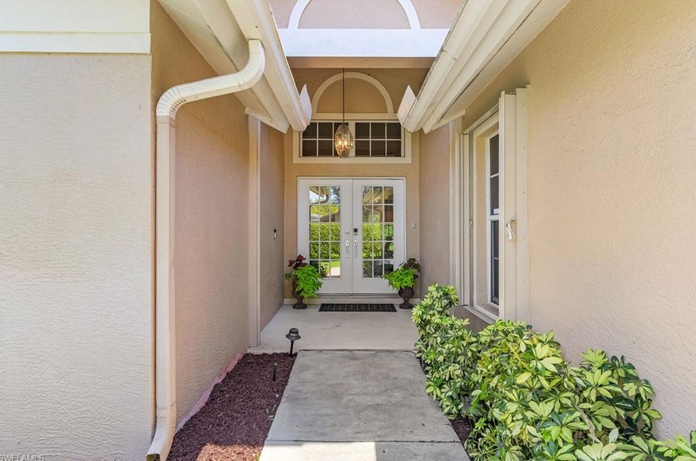 7596 San Miguel Way, Naples, FL 34109-7163